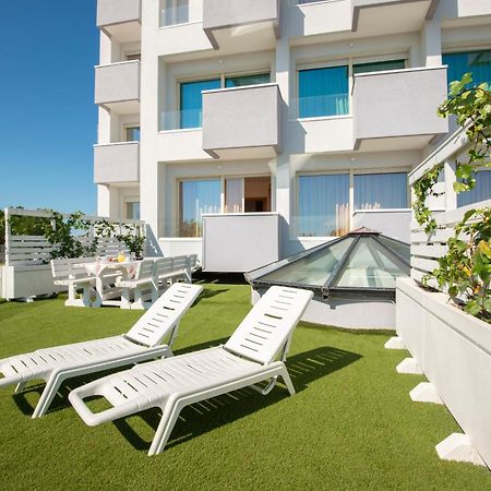 Hotel Residence Imperial Misano Adriatico Exterior photo