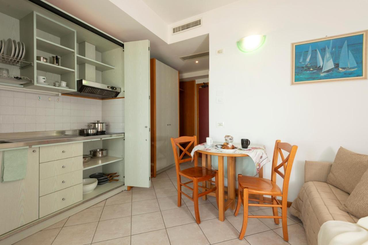 Hotel Residence Imperial Misano Adriatico Exterior photo