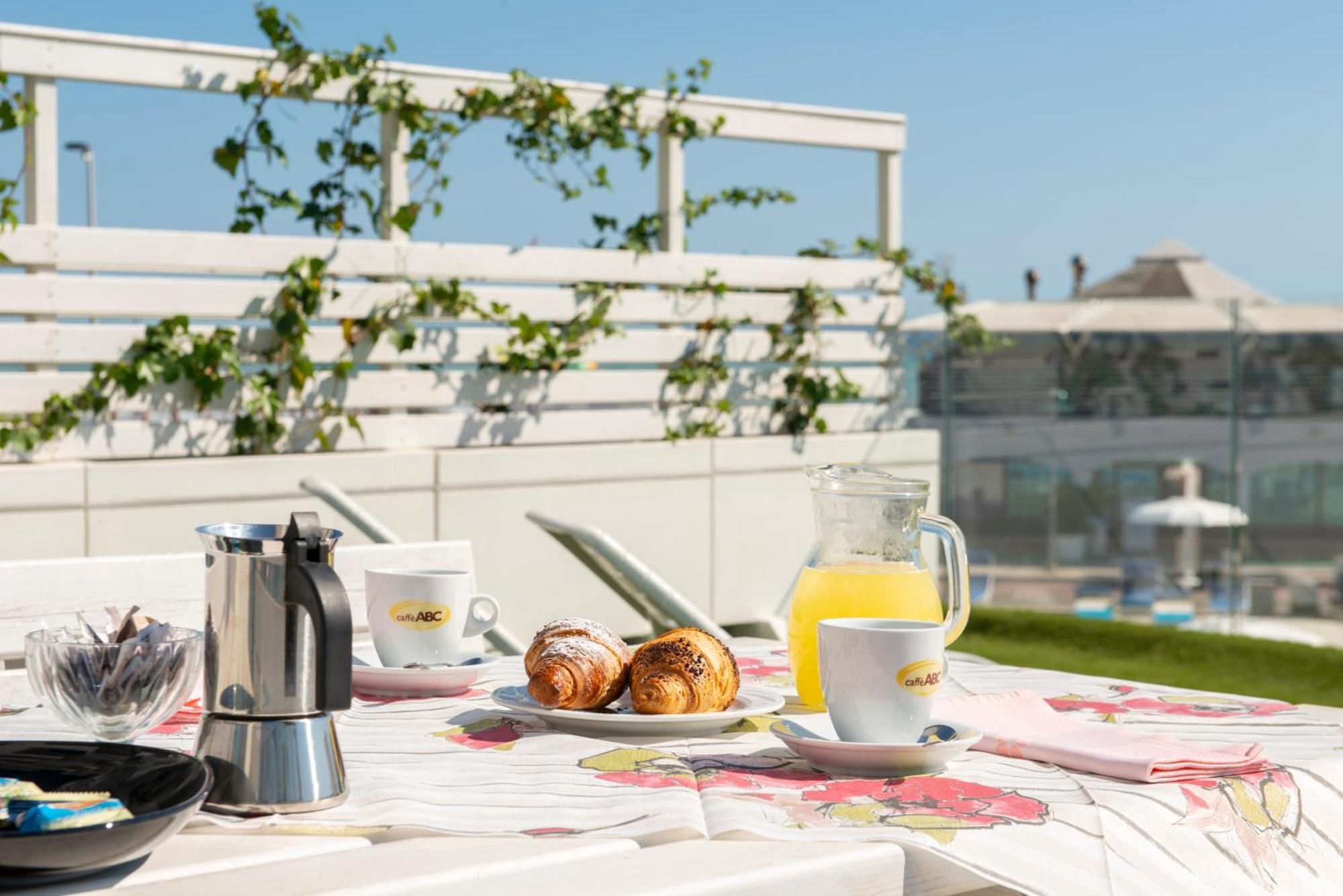 Hotel Residence Imperial Misano Adriatico Exterior photo