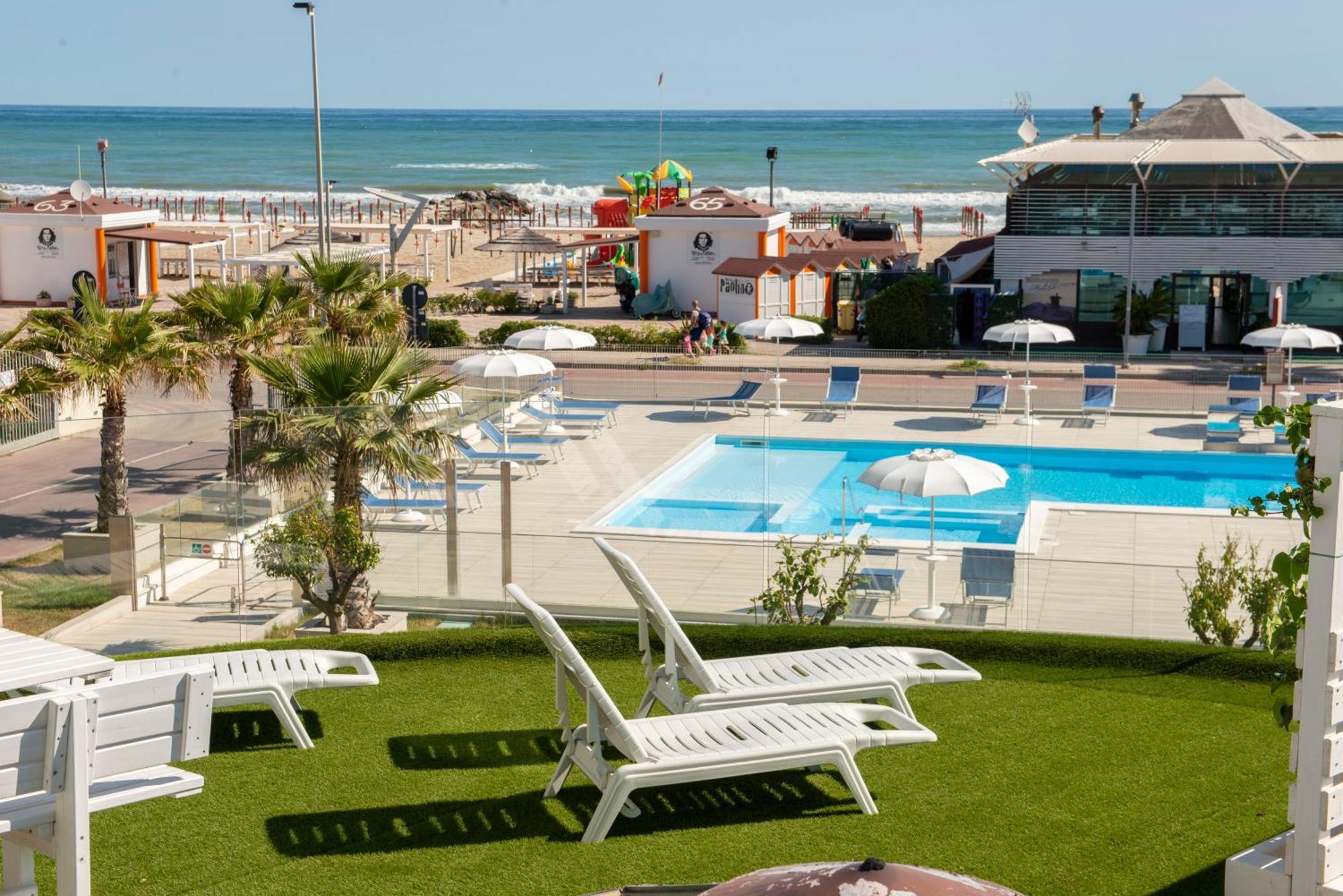 Hotel Residence Imperial Misano Adriatico Exterior photo